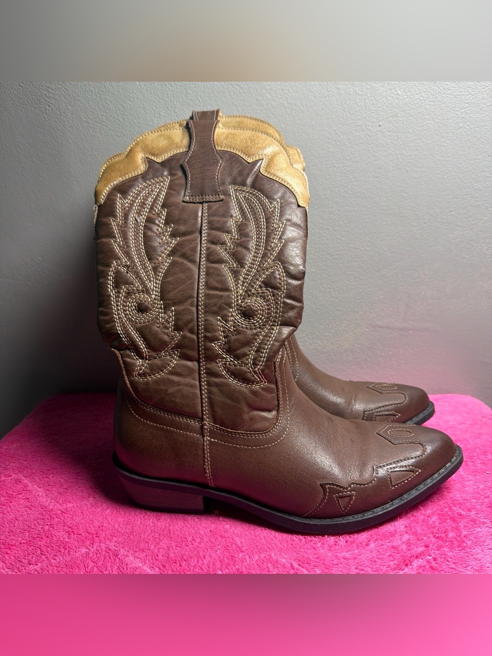 Classic Brown Western Leather Cowboy Boots - Women